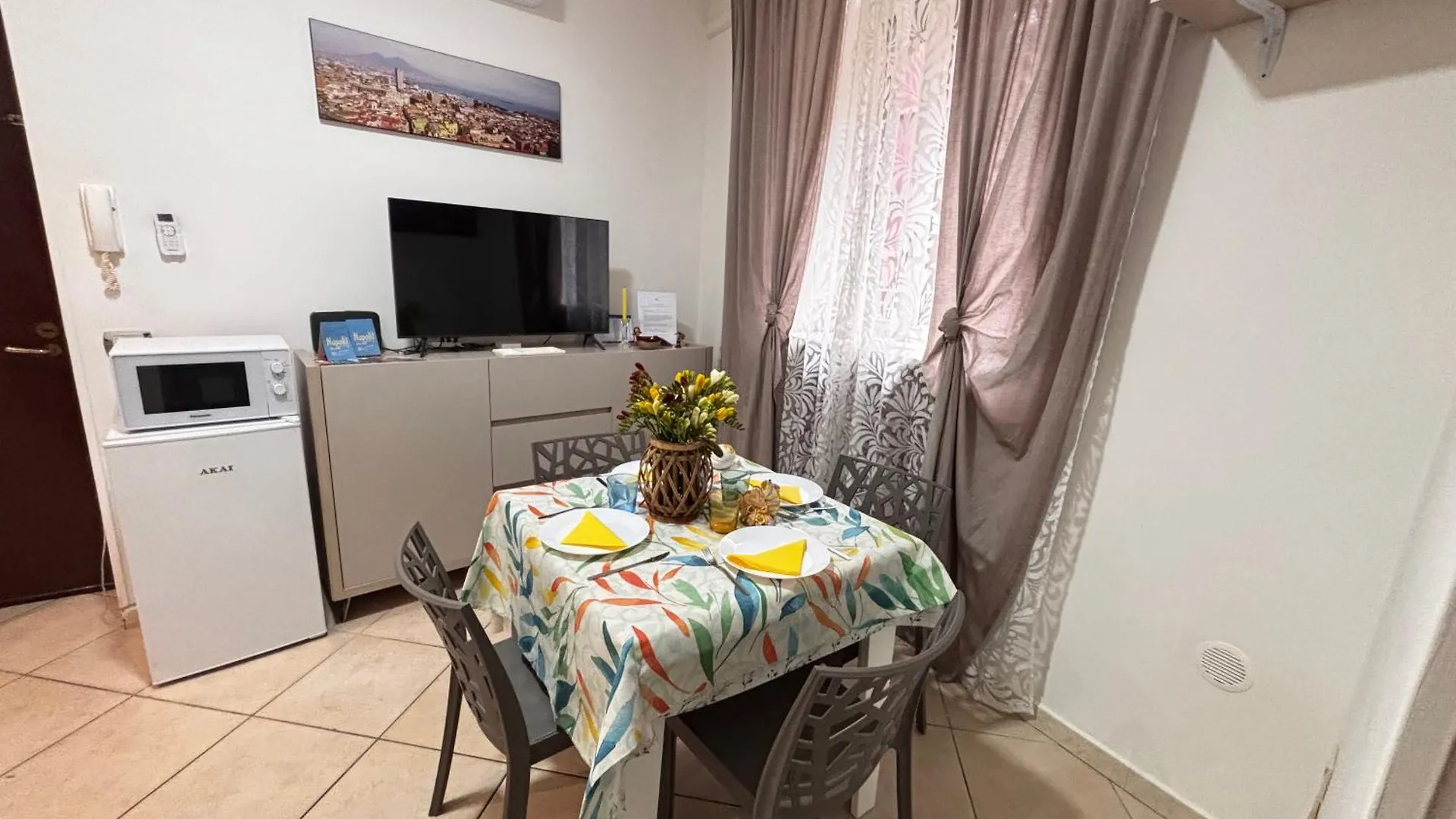 Rosso Napoli Locazioni Brevi Villa 0*, Naples
